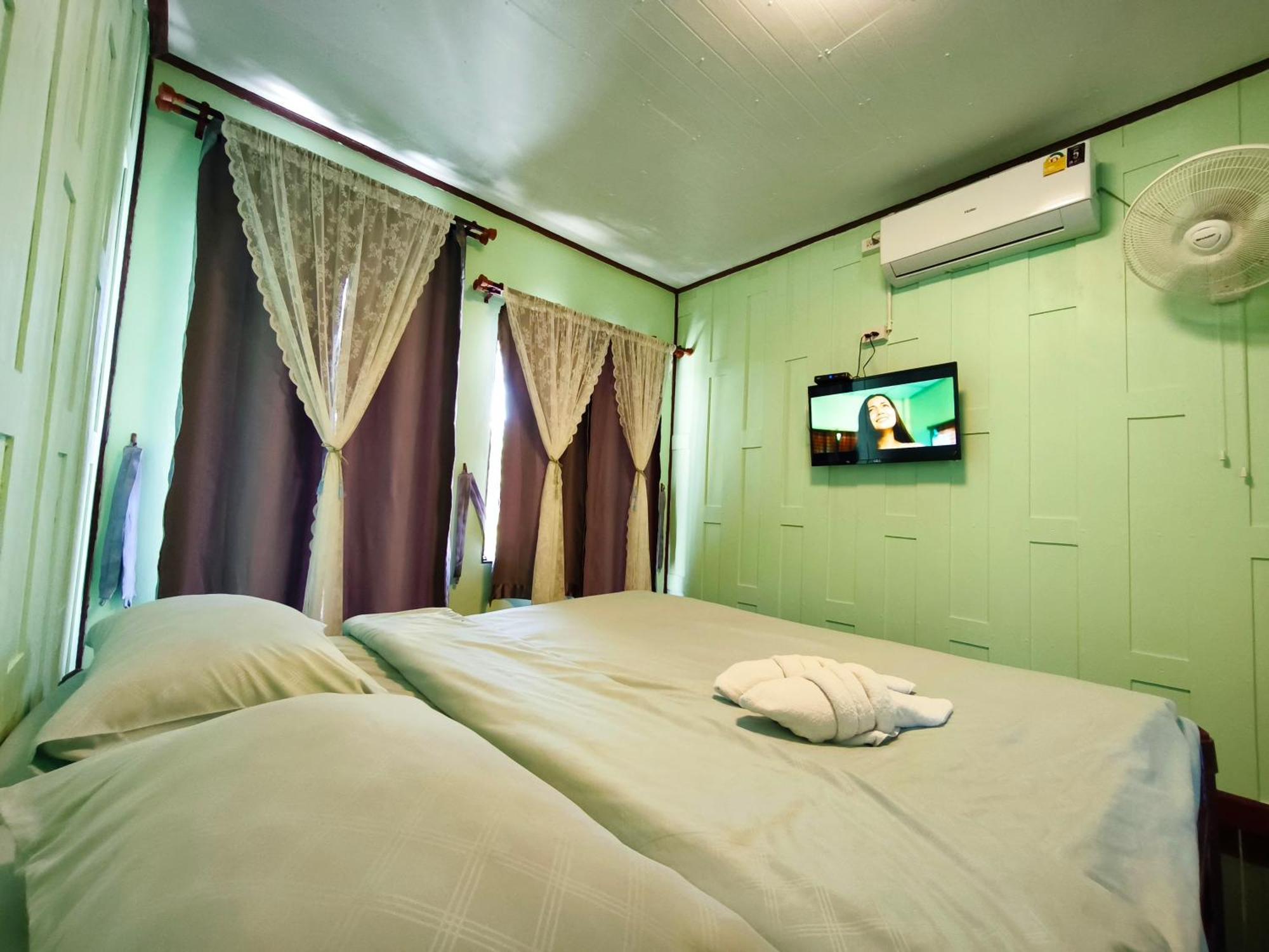 Boat And House Resort Khao Kho Ngoại thất bức ảnh