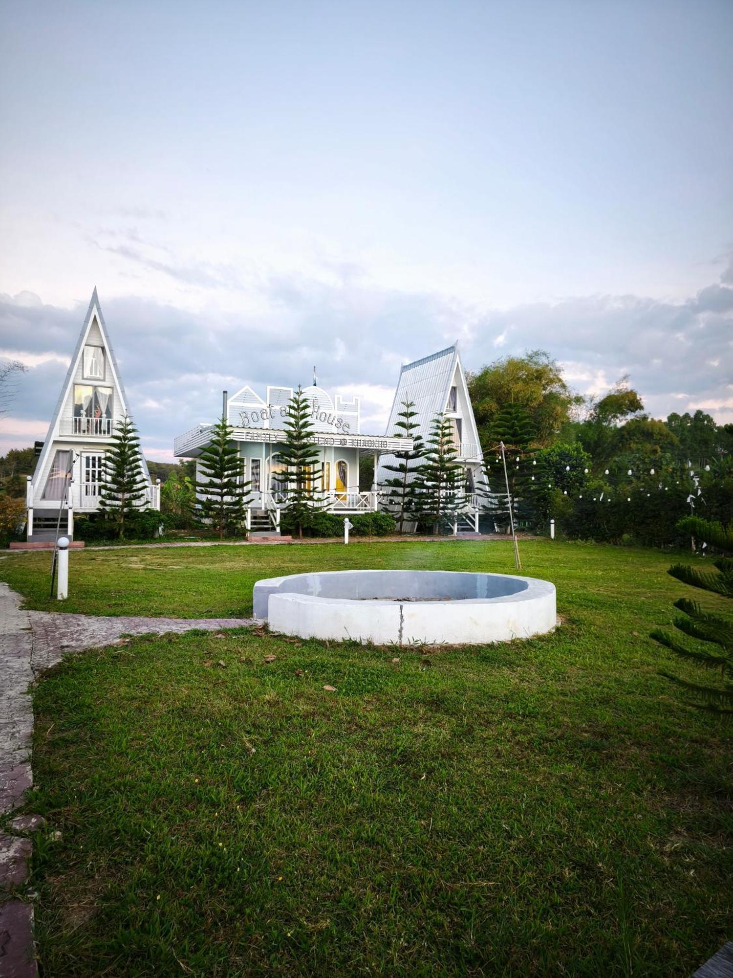 Boat And House Resort Khao Kho Ngoại thất bức ảnh
