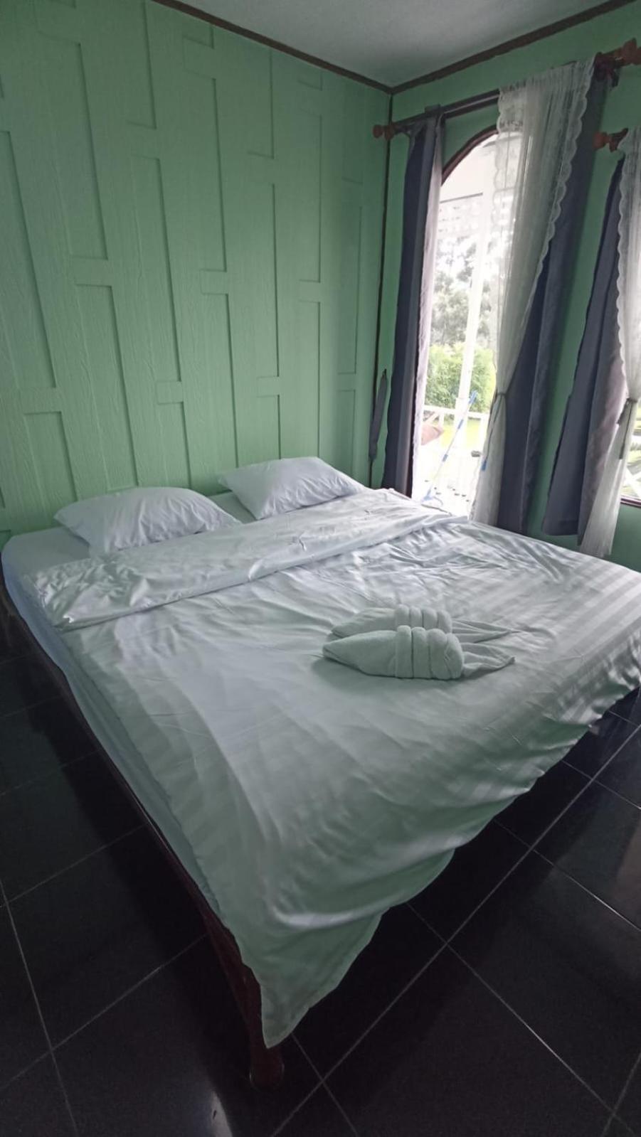 Boat And House Resort Khao Kho Ngoại thất bức ảnh